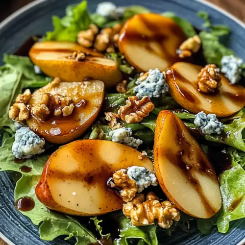 Karamellisierte Birnen und Blauschimmelkäsesalat