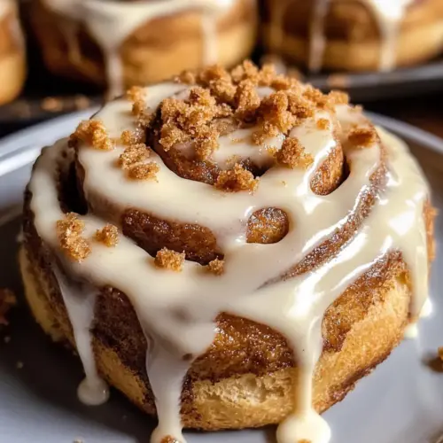 Biscoff Zimtschnecken mit cremiger Glasur